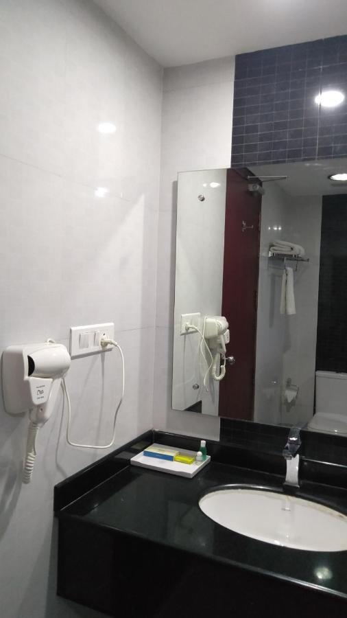 Rouba Residency Hotel Ponnani Luaran gambar